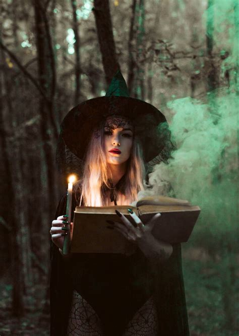 Witch inspired photography in Salem